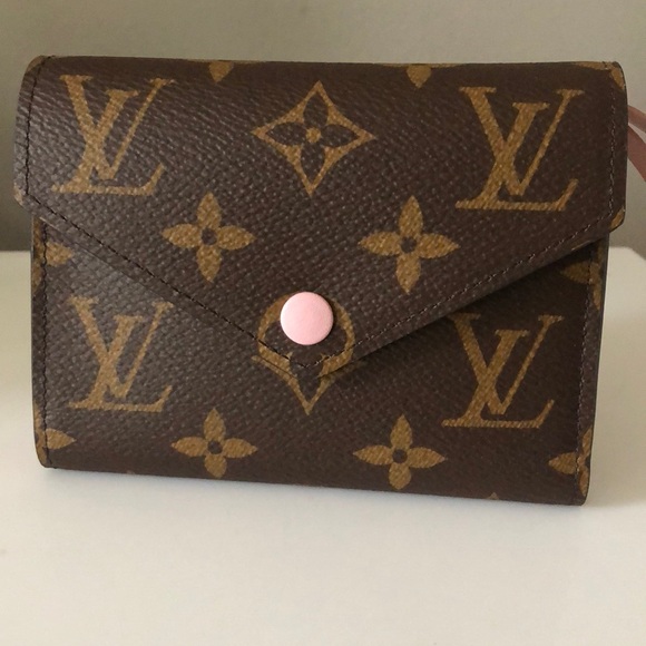 NEW Louis Vuitton Victorine Wallet in Rose Ballerine Pink - Picture 1 of 11